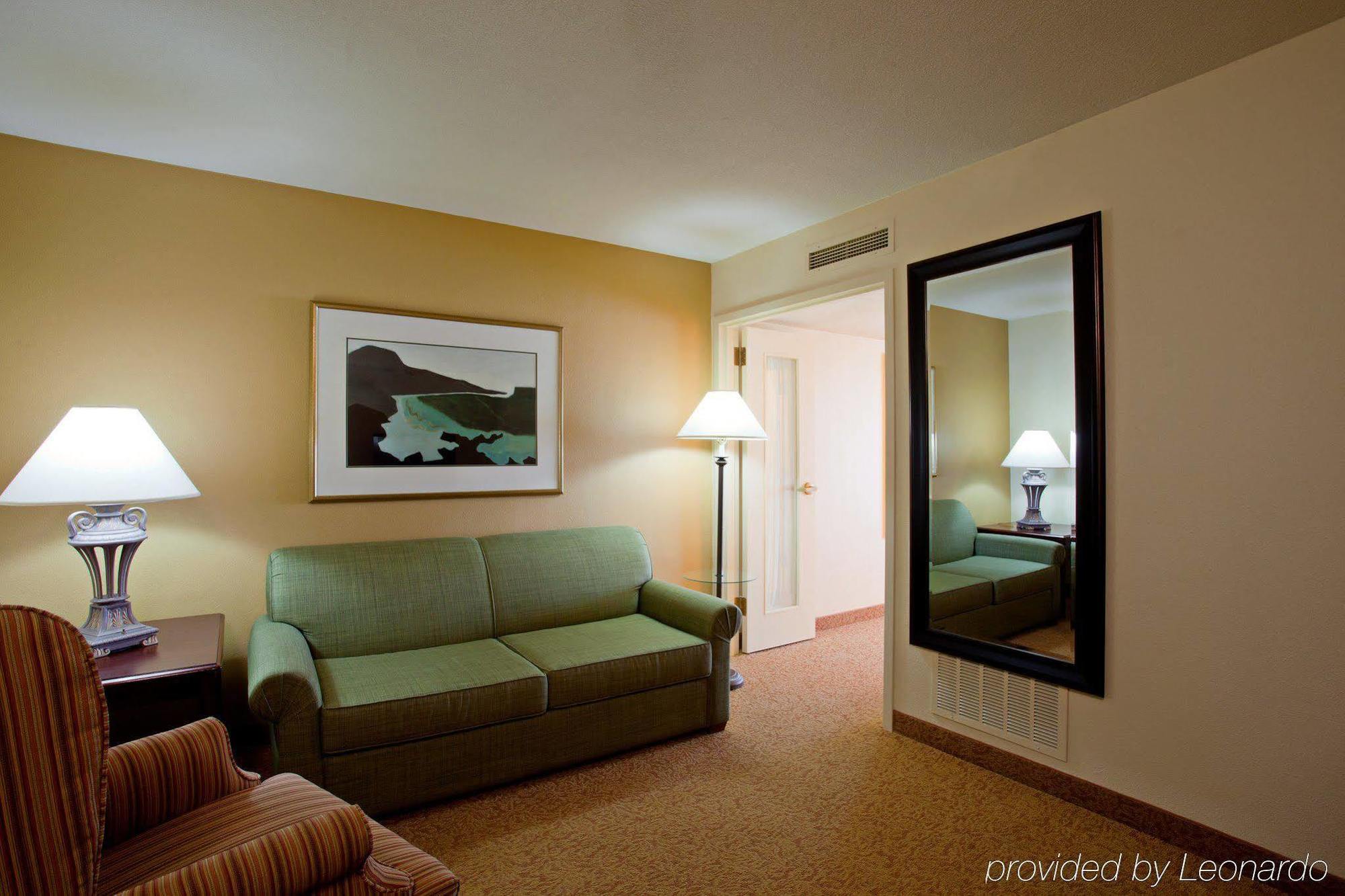 Hotel Country & By Radisson, North, Ca 3*
